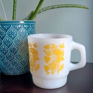 Vintage Anchor Hocking Fire King Milk Glass Mug with Yellow Daisy Flowers